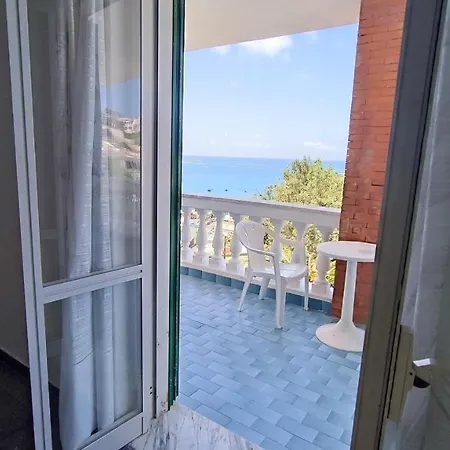 Apartment La Dea Del Mare Forio (Isola d'Ischia)
