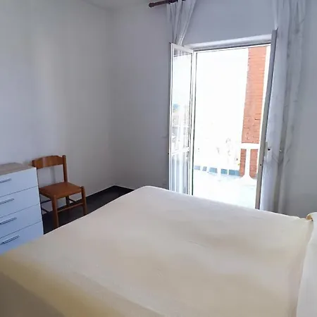 La Dea Del Mare Apartment *