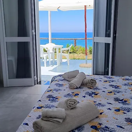 La Dea Del Mare Apartment *